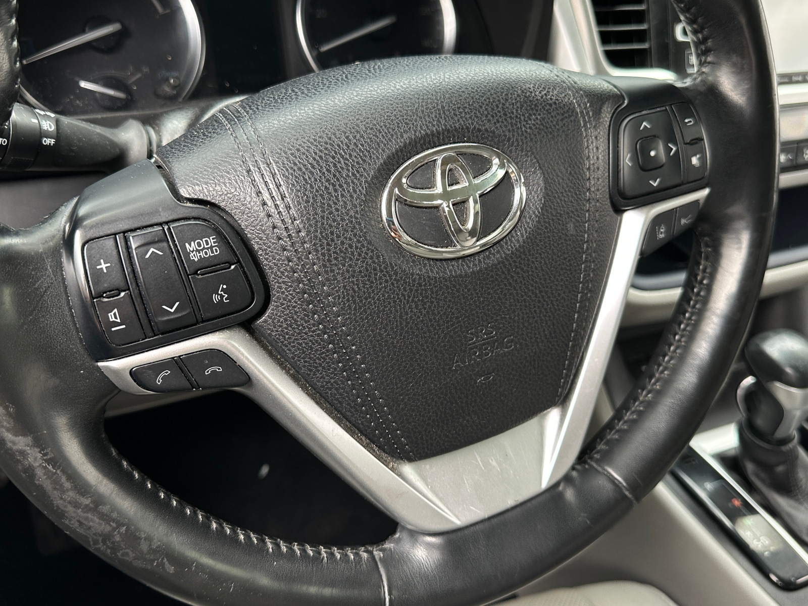 Thumbnail: 2017 Toyota Highlander - 4