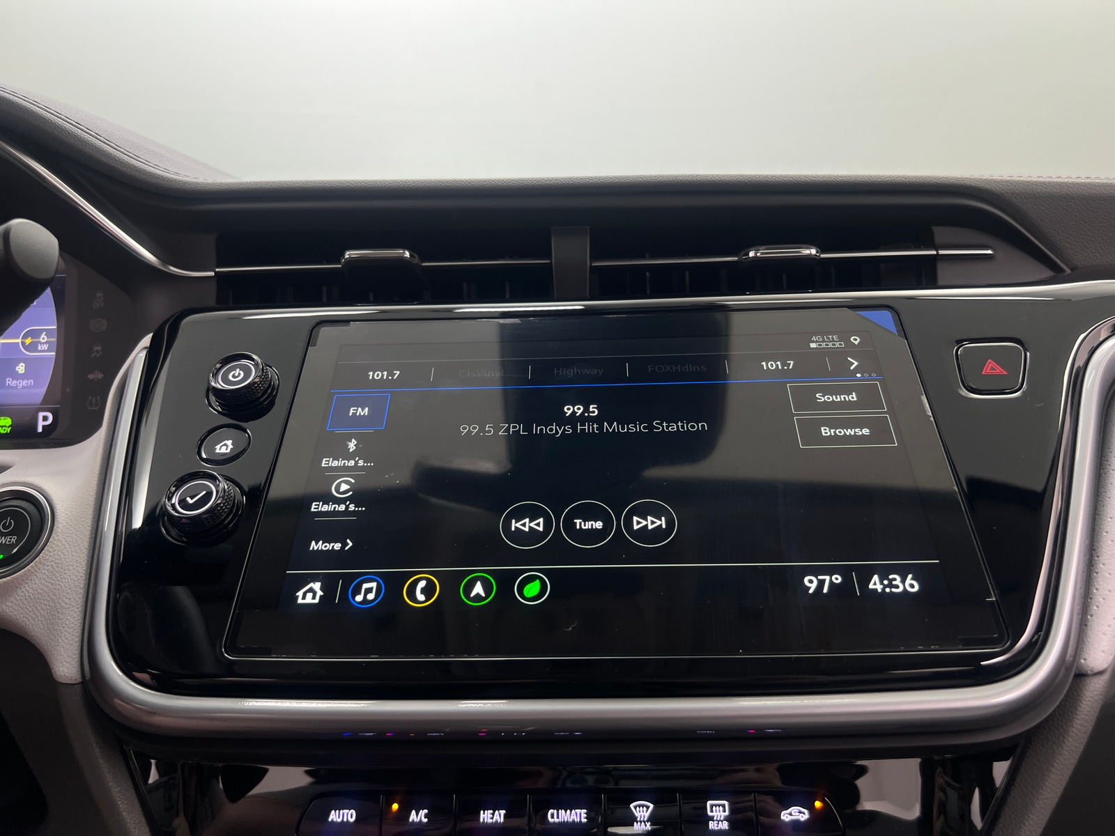 Thumbnail: 2023 Chevrolet Bolt EUV - 3