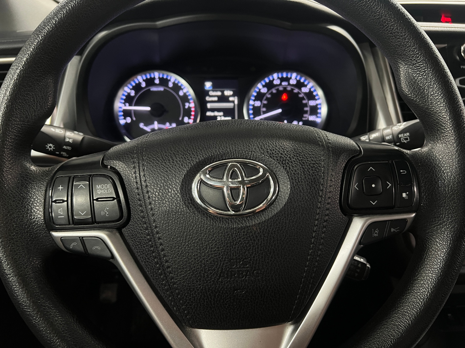Thumbnail: 2019 Toyota Highlander - 5