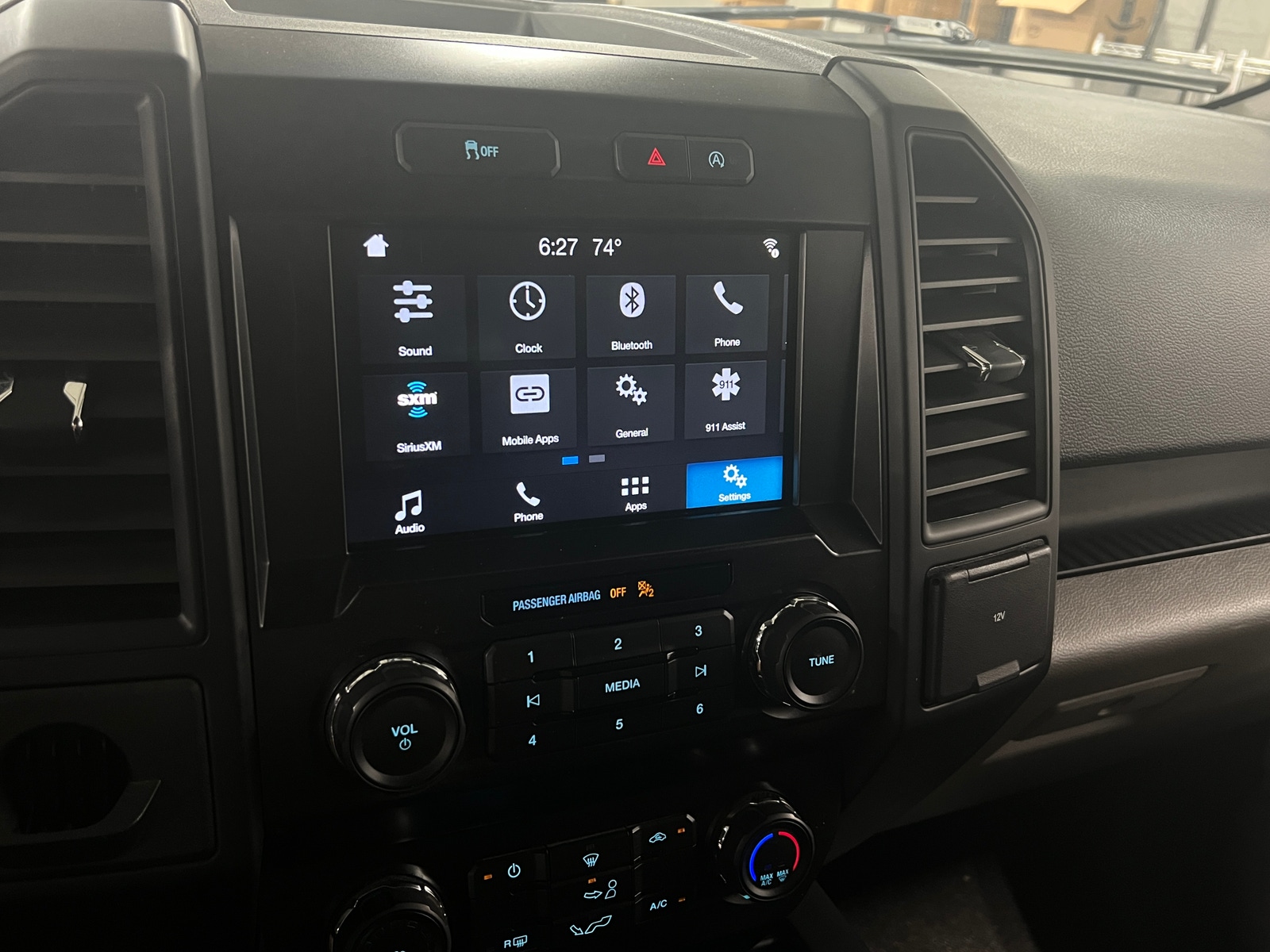 Thumbnail: 2019 Ford Econoline - 4