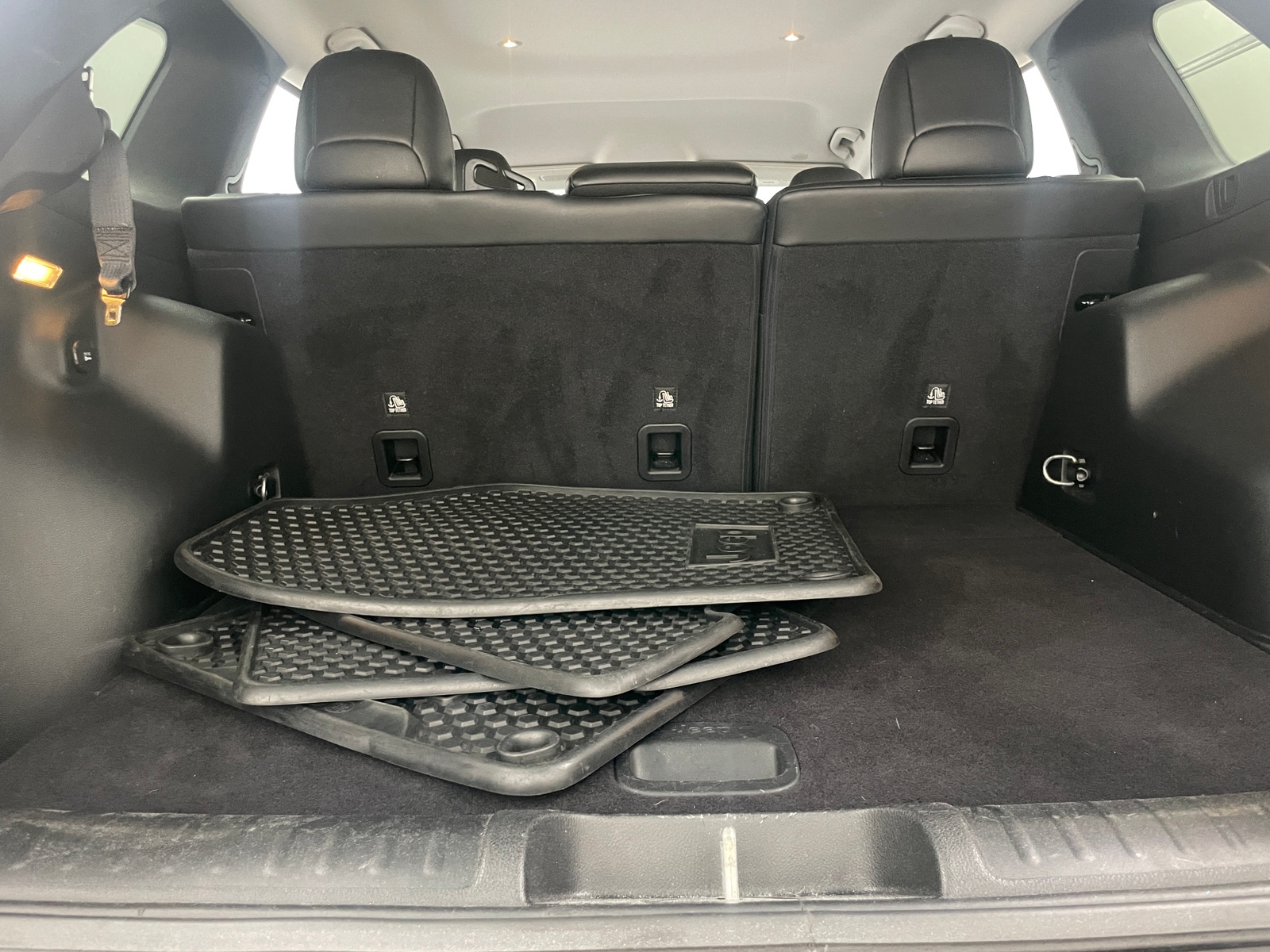 Thumbnail: 2020 Jeep Cherokee - 7
