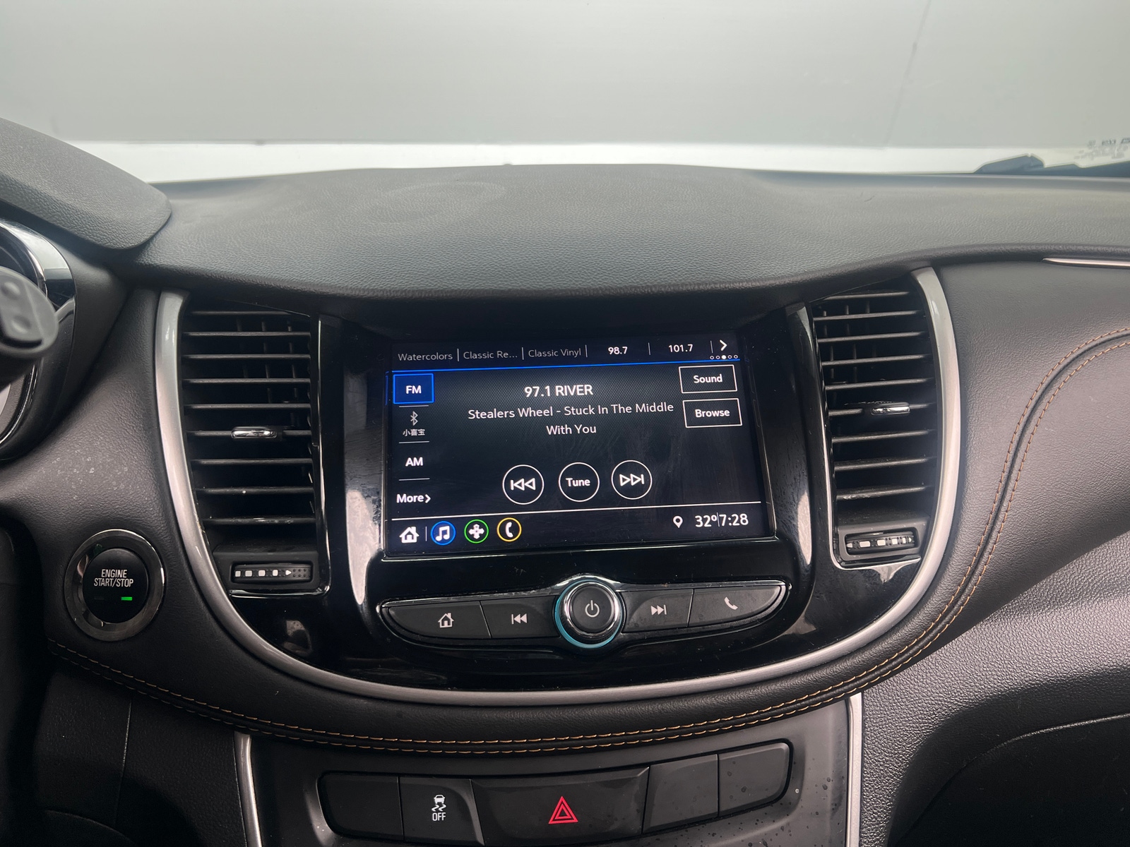 Thumbnail: 2021 Chevrolet Trax - 3