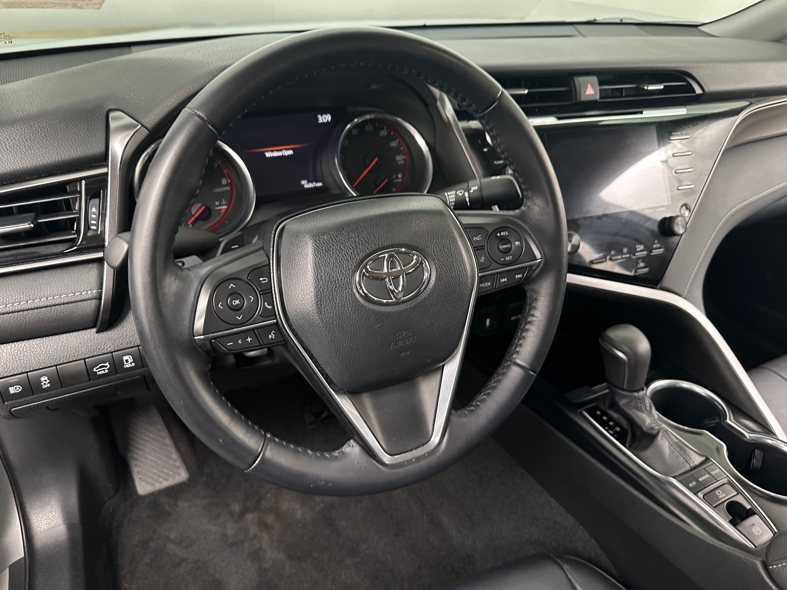 Thumbnail: 2019 Toyota Camry - 4