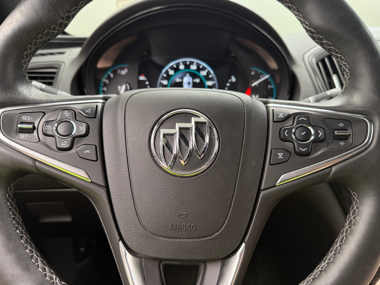 Thumbnail: 2015 Buick Regal - 4