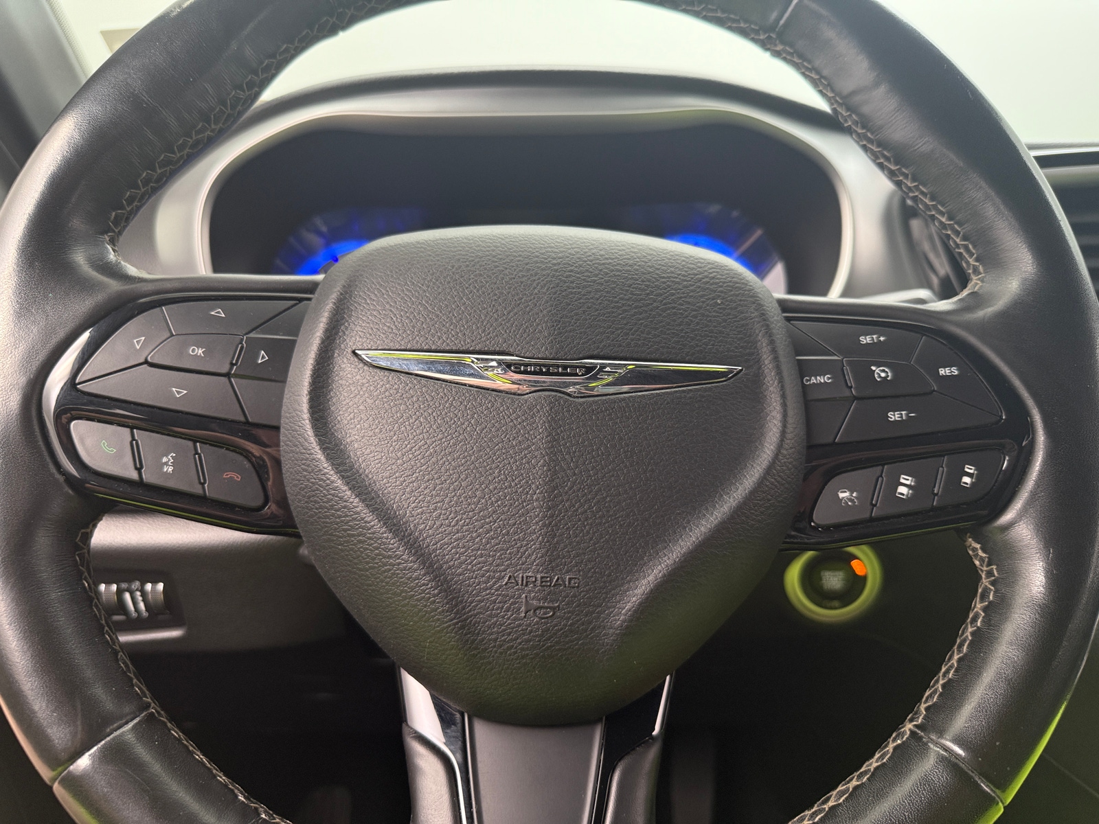 Thumbnail: 2021 Chrysler Pacifica - 4