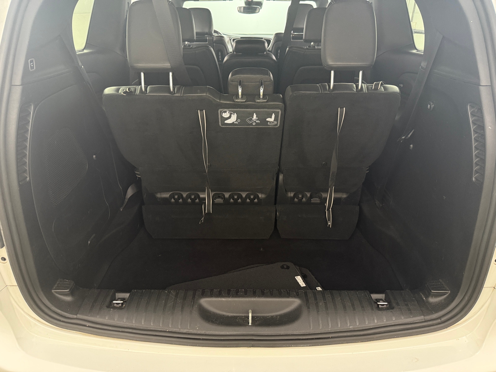 Thumbnail: 2021 Chrysler Pacifica - 6
