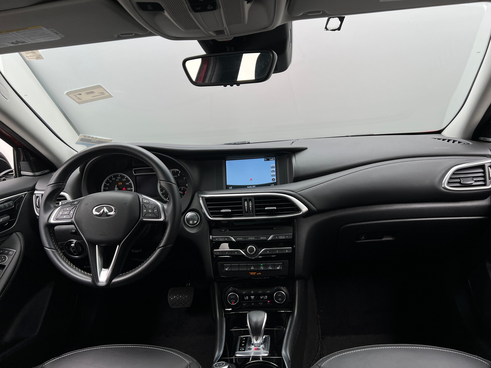 Thumbnail: 2017 INFINITI QX30 - 2