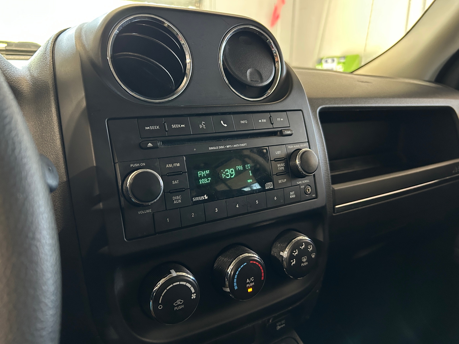 Thumbnail: 2014 Jeep Patriot - 4