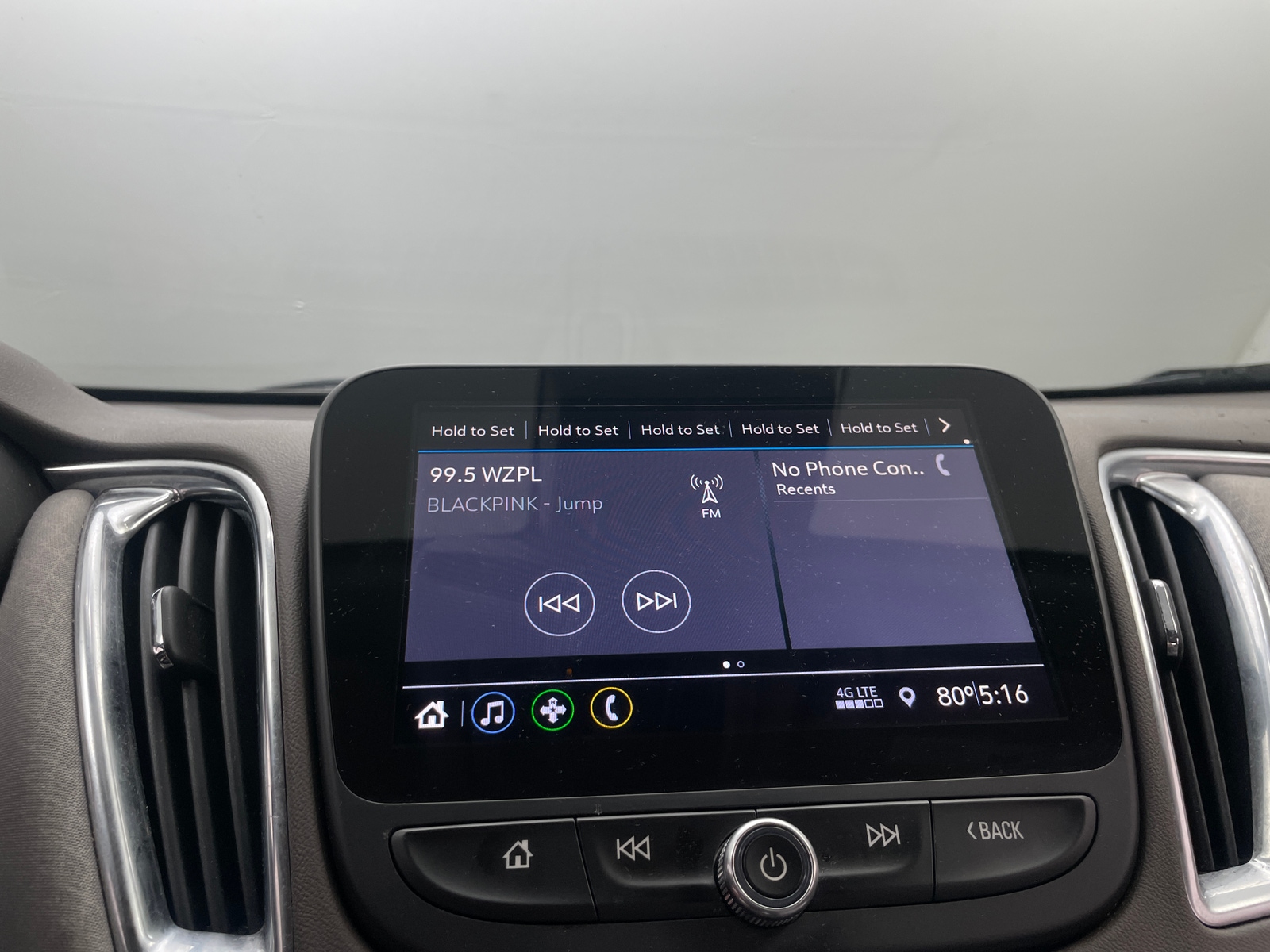 Thumbnail: 2020 Chevrolet Malibu - 4