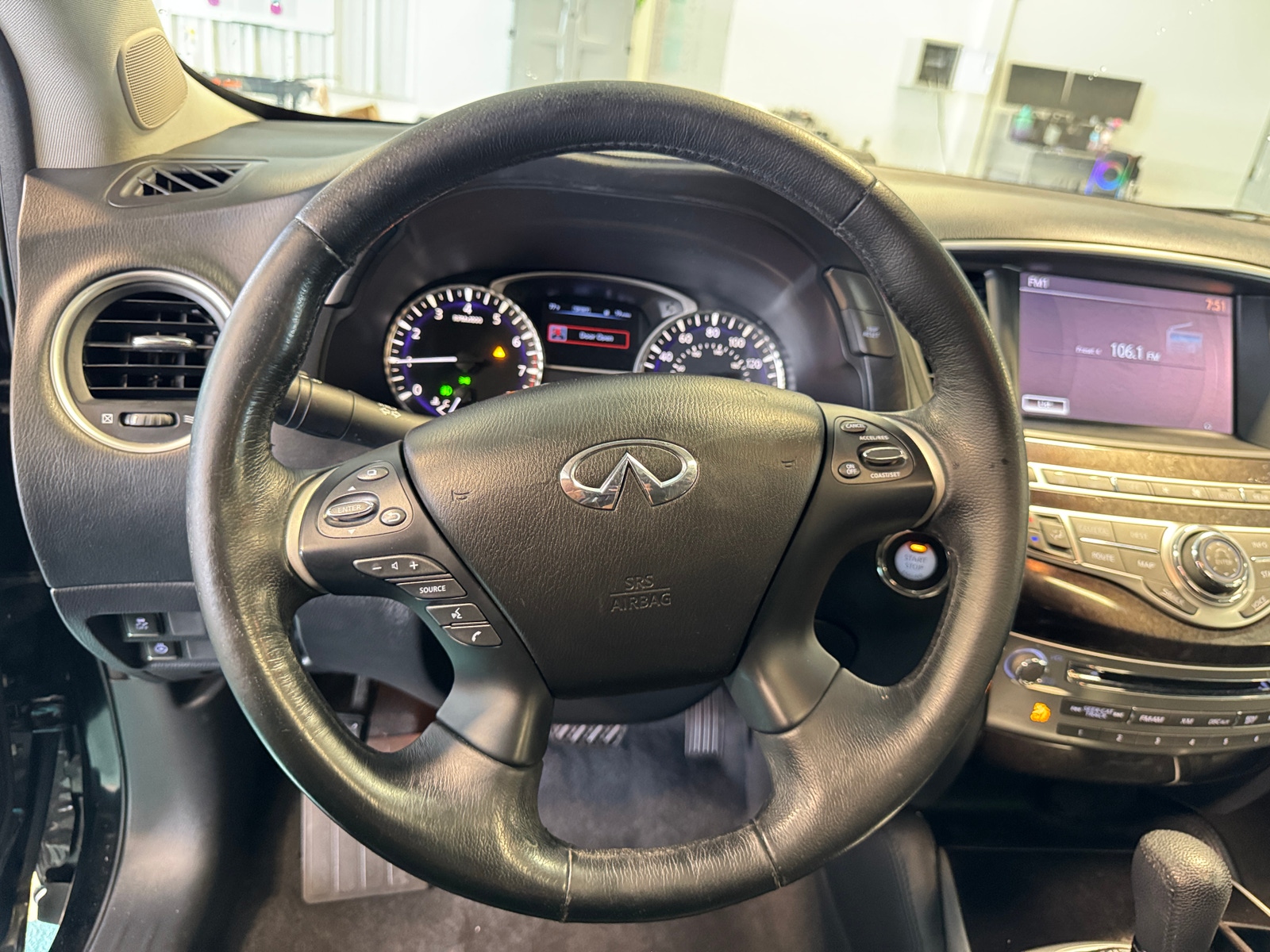 Thumbnail: 2015 INFINITI QX60 - 4