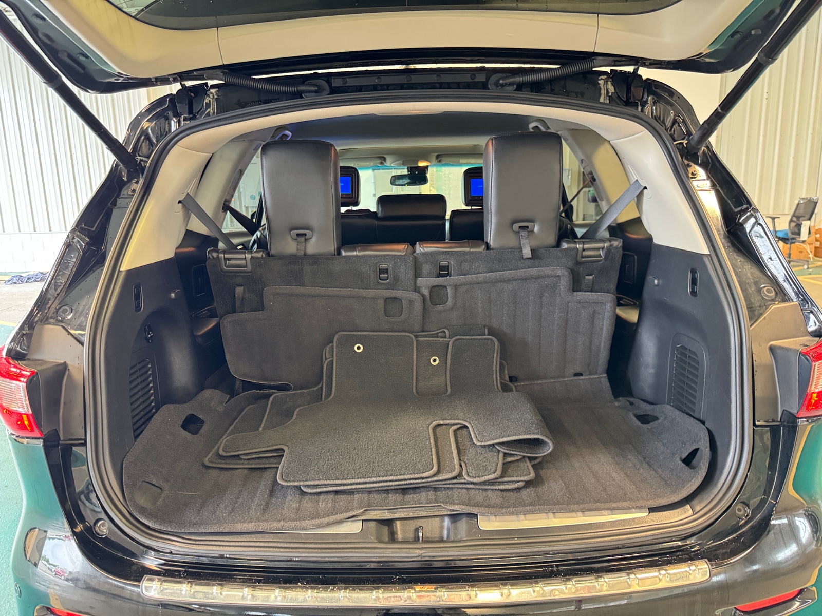 Thumbnail: 2015 INFINITI QX60 - 6