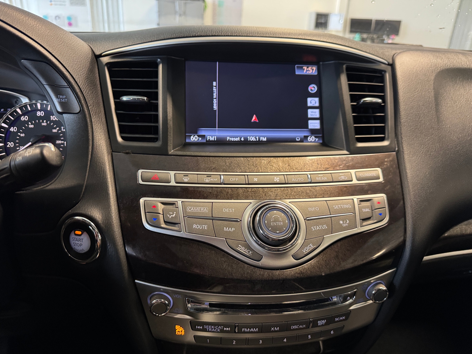 Thumbnail: 2015 INFINITI QX60 - 3