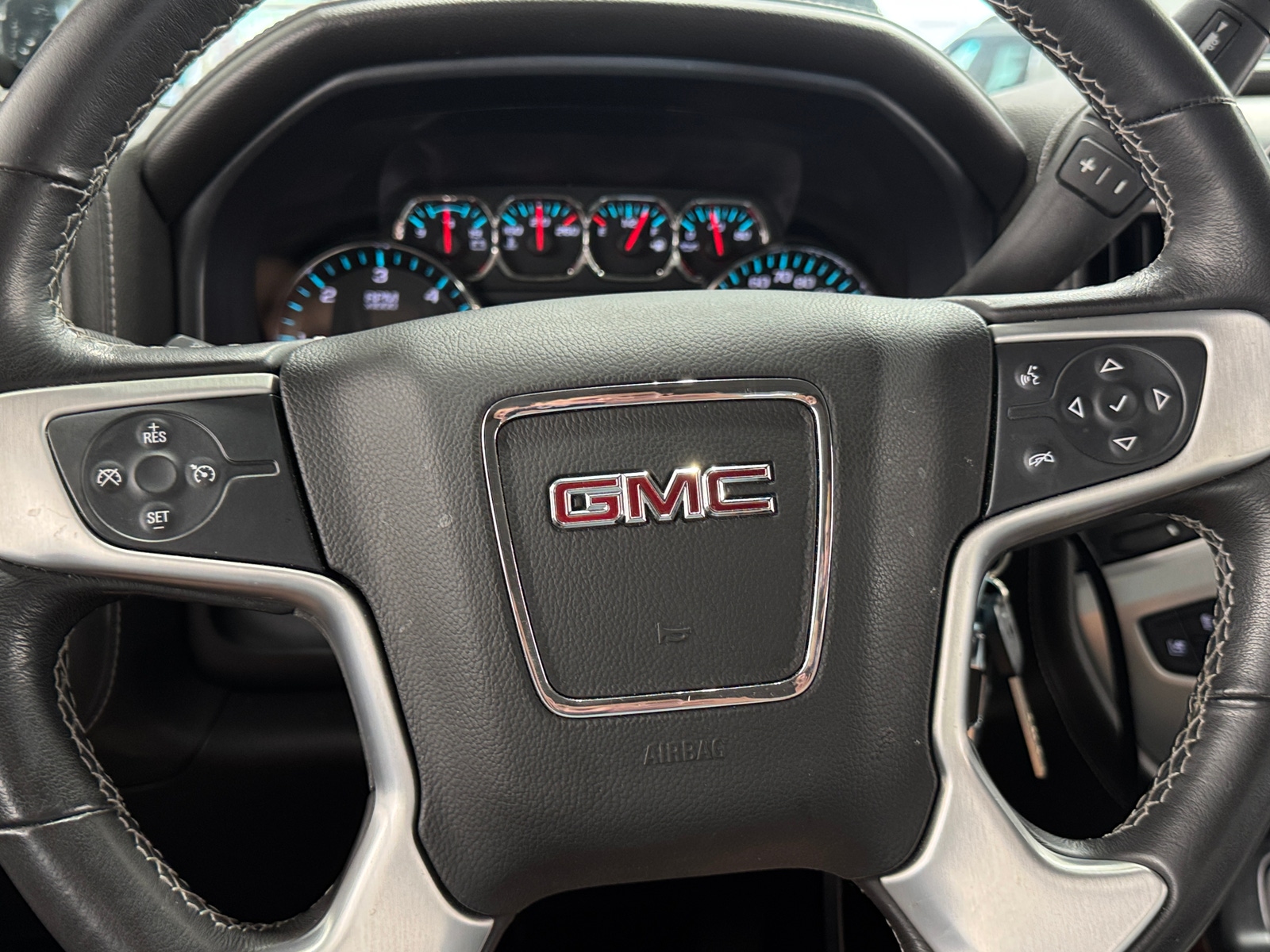Thumbnail: 2017 GMC Sierra 1500 - 4