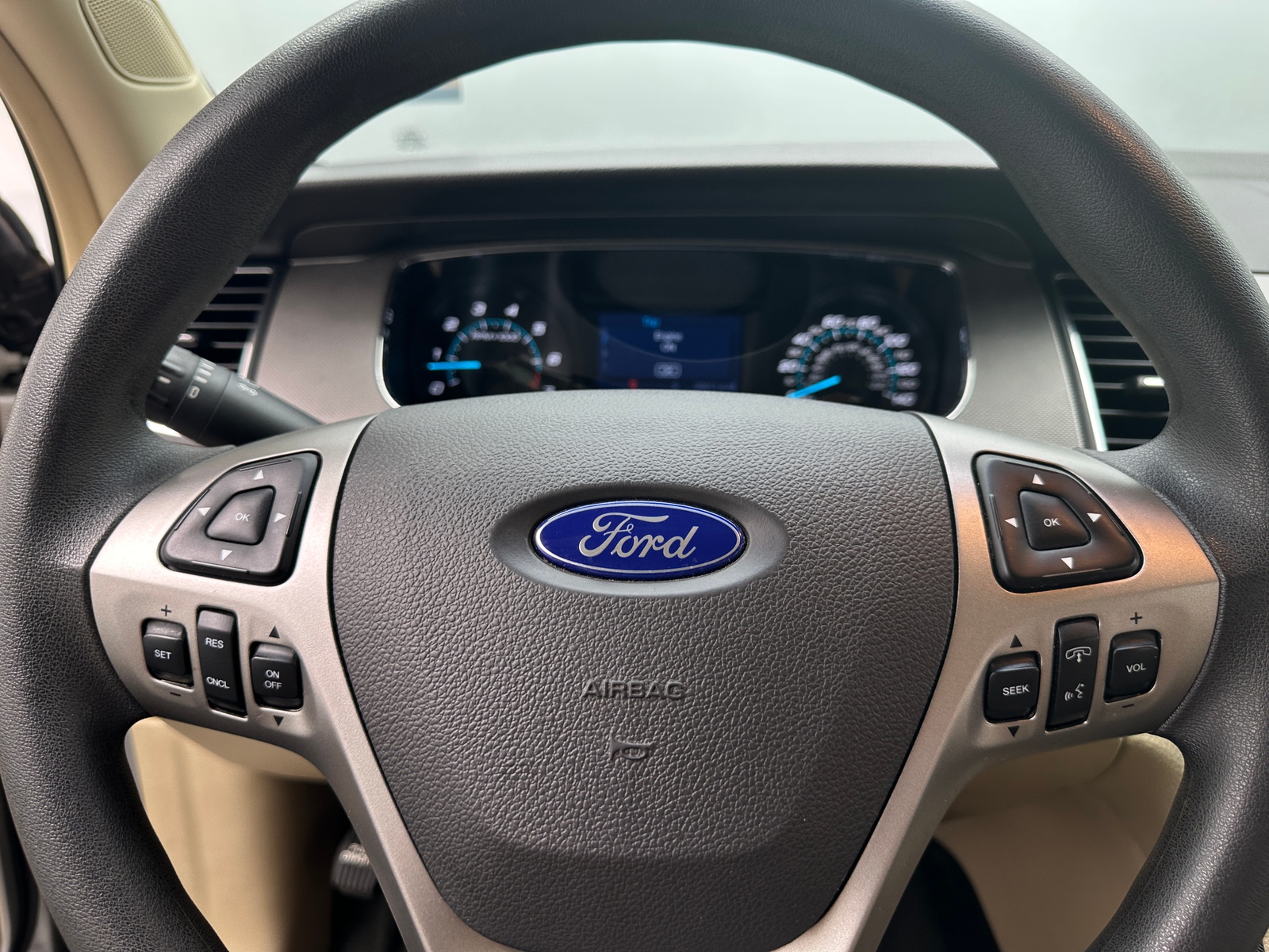 Thumbnail: 2016 Ford Taurus - 5