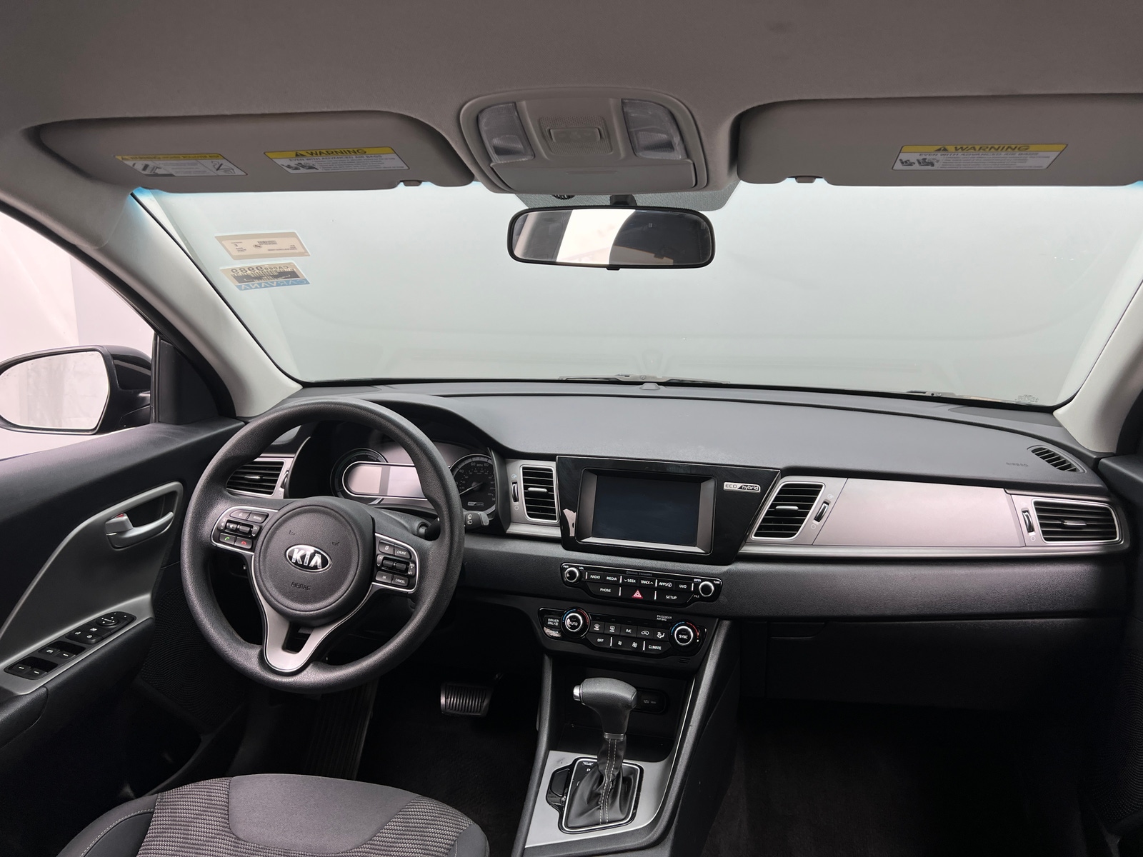 Thumbnail: 2019 Kia Niro - 3