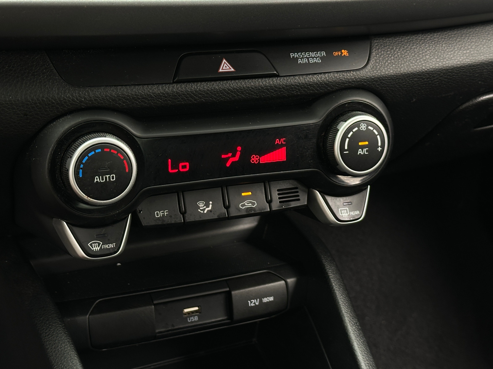 Thumbnail: 2023 Kia Rio - 4