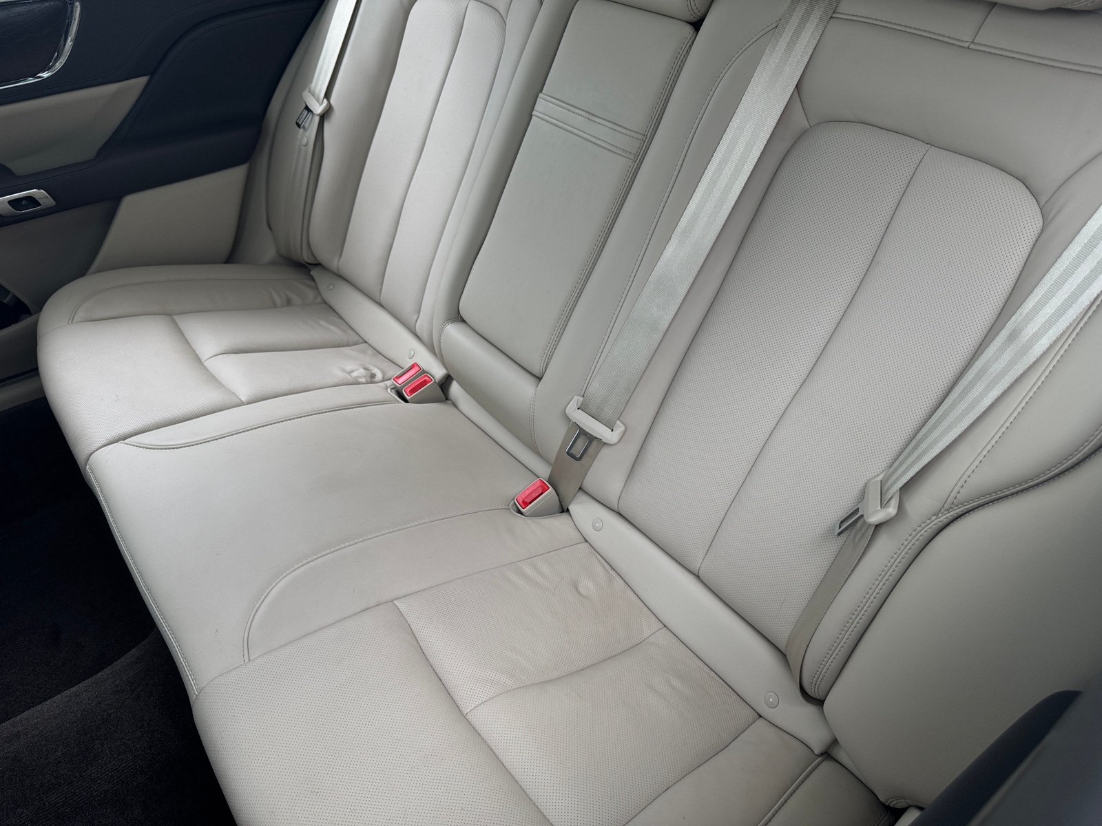 Thumbnail: 2017 Lincoln Continental - 5