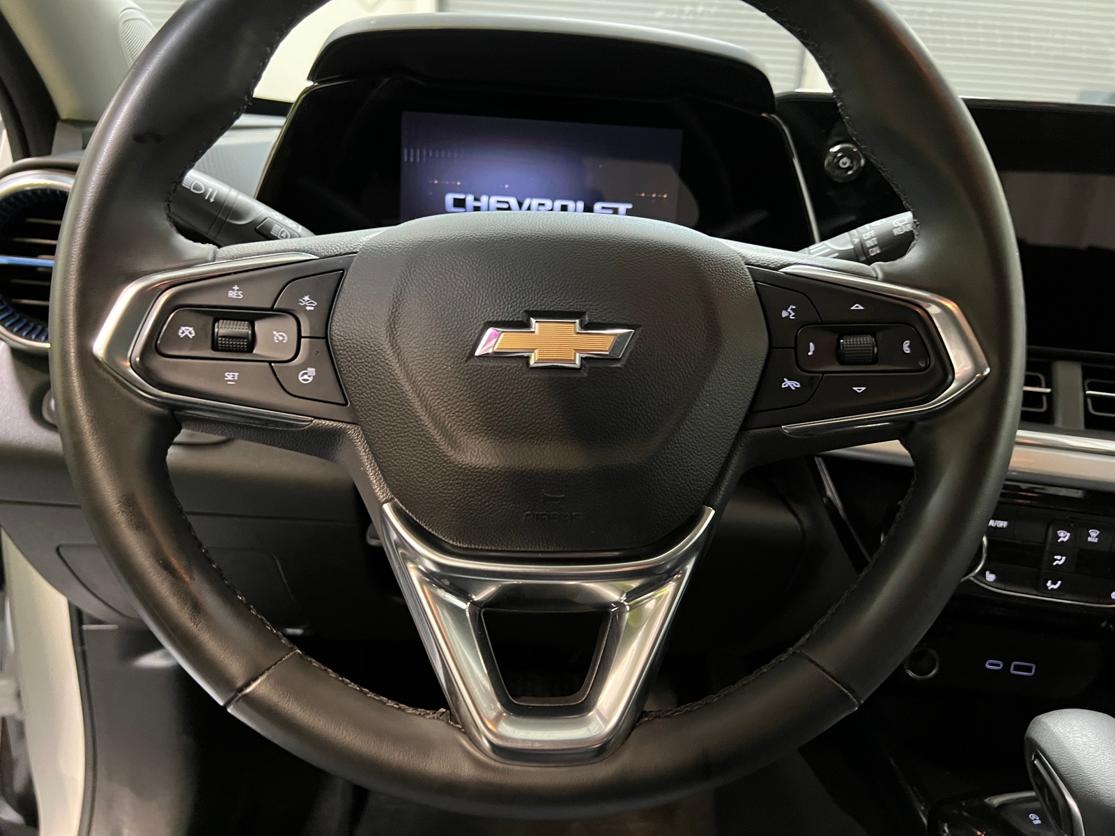 Thumbnail: 2024 Chevrolet Trax - 5