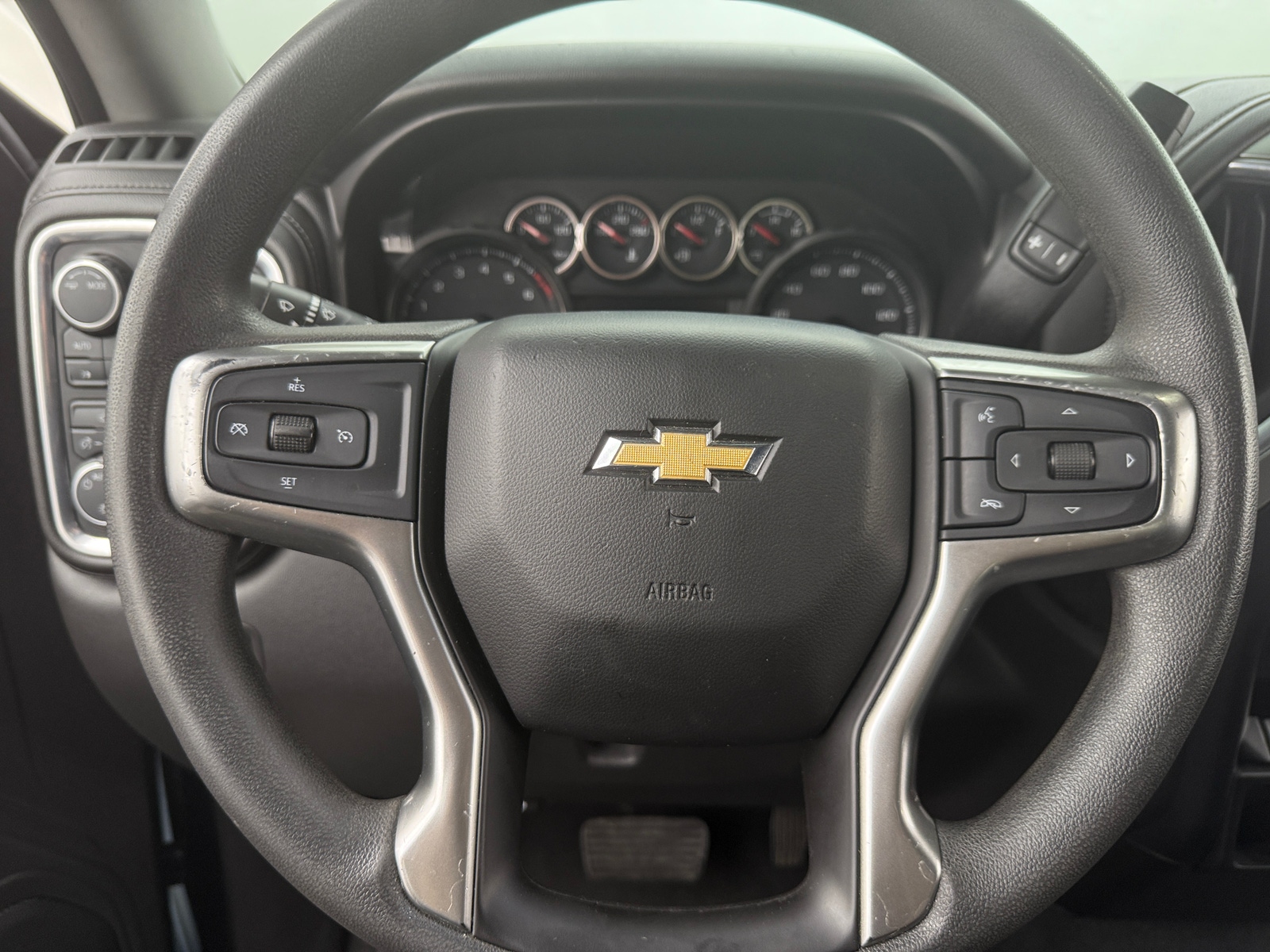 Thumbnail: 2020 Chevrolet Silverado 1500 - 5