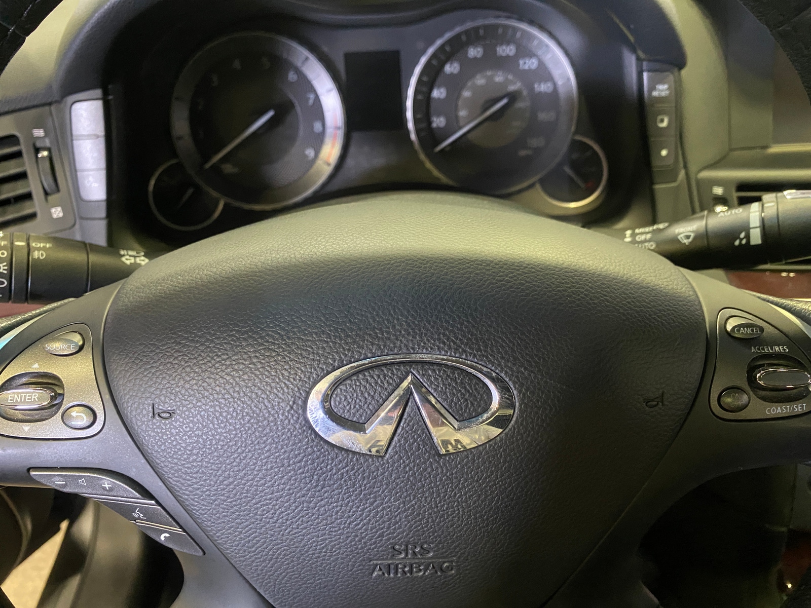 Thumbnail: 2015 INFINITI Q70 - 5