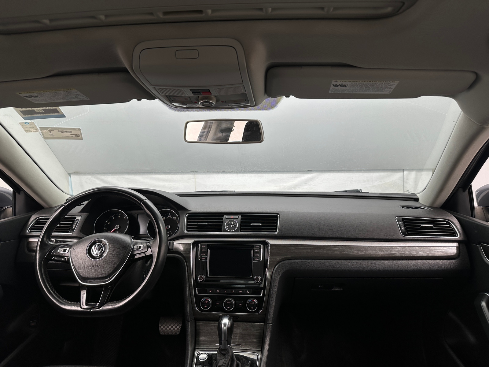 Thumbnail: 2017 Volkswagen Passat - 2
