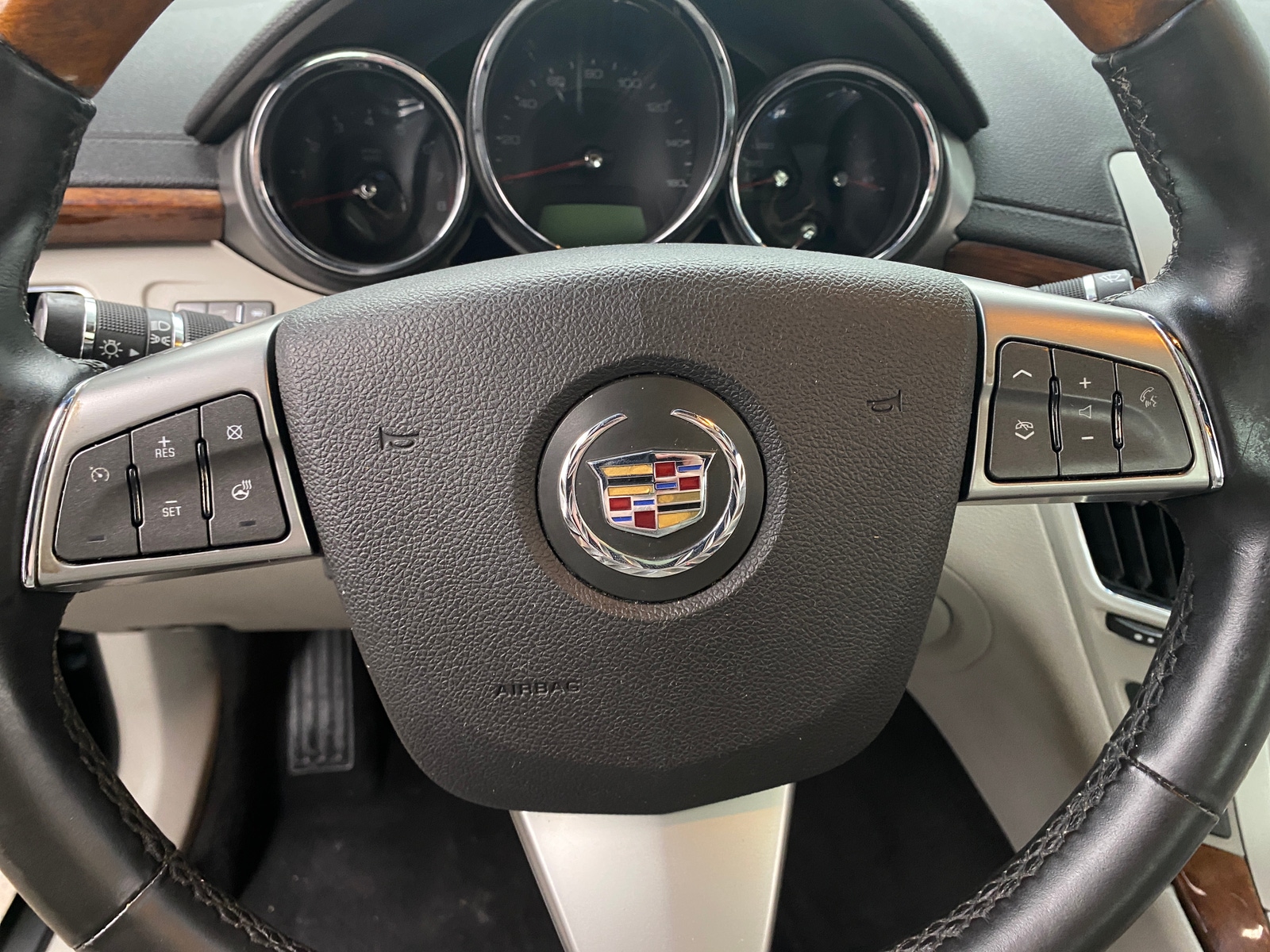 Thumbnail: 2011 Cadillac CTS - 3