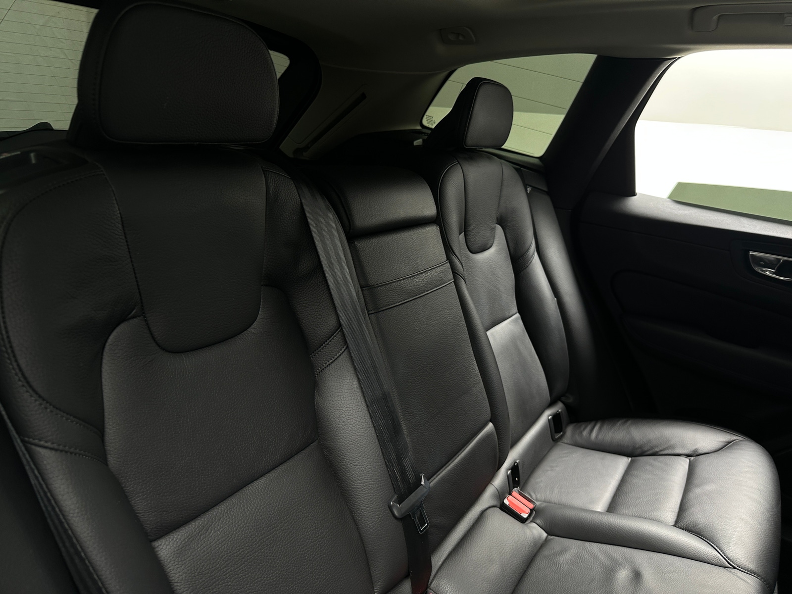Thumbnail: 2021 Volvo XC60 - 5