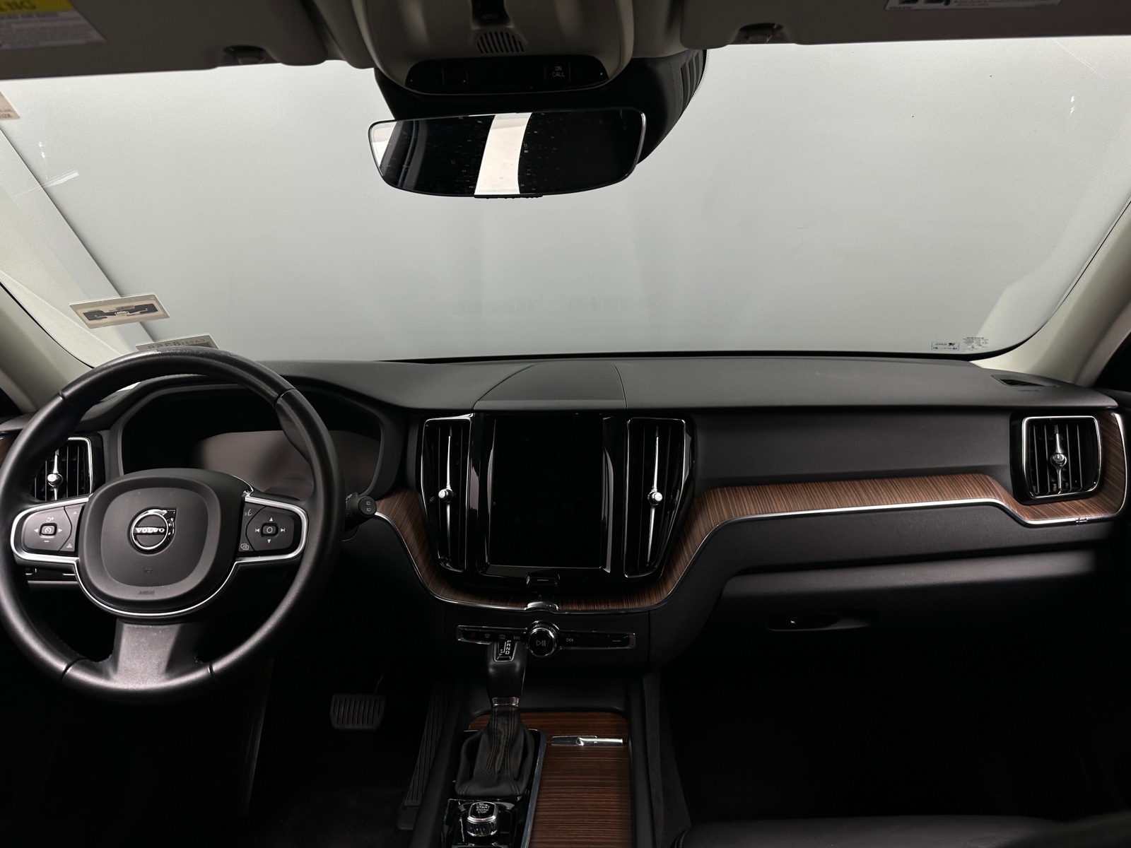 Thumbnail: 2021 Volvo XC60 - 2