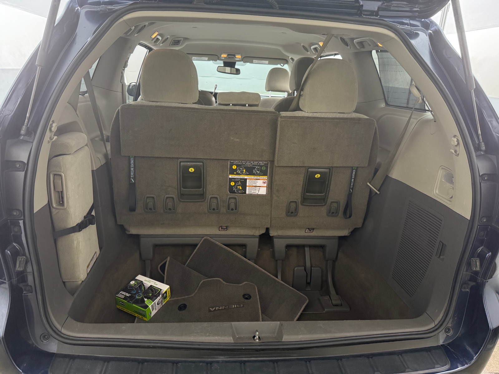 Thumbnail: 2018 Toyota Sienna - 7