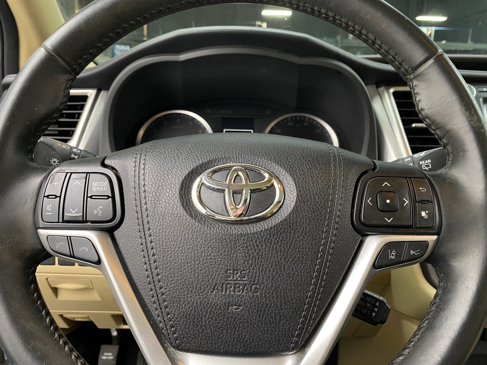 Thumbnail: 2018 Toyota Highlander - 4