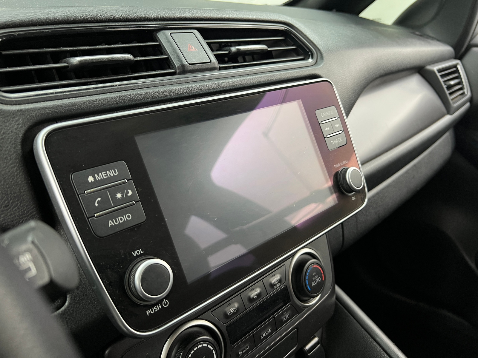 Thumbnail: 2021 Nissan Leaf - 4