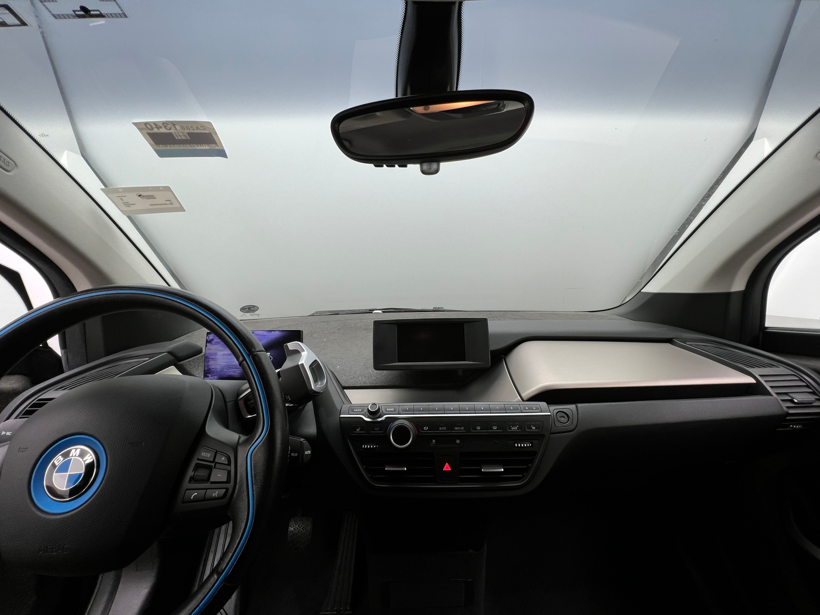 Thumbnail: 2017 BMW i3 - 3
