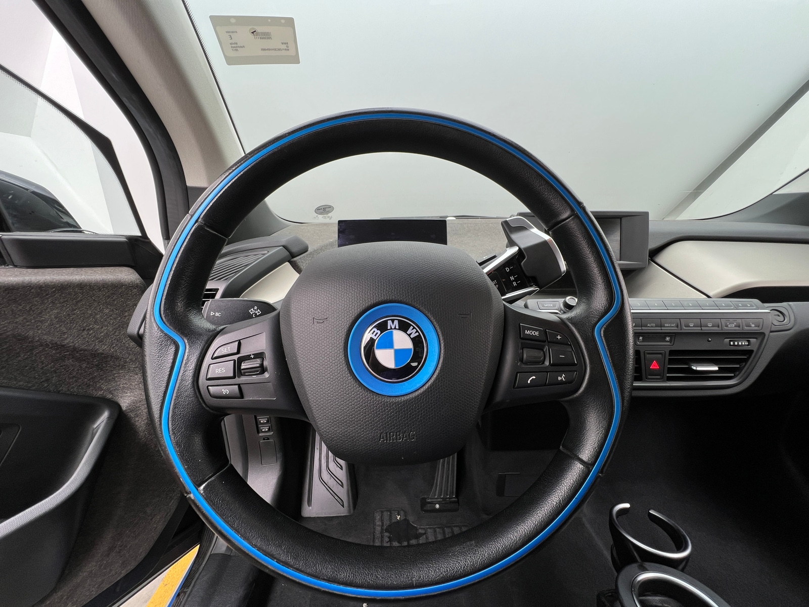 Thumbnail: 2017 BMW i3 - 5