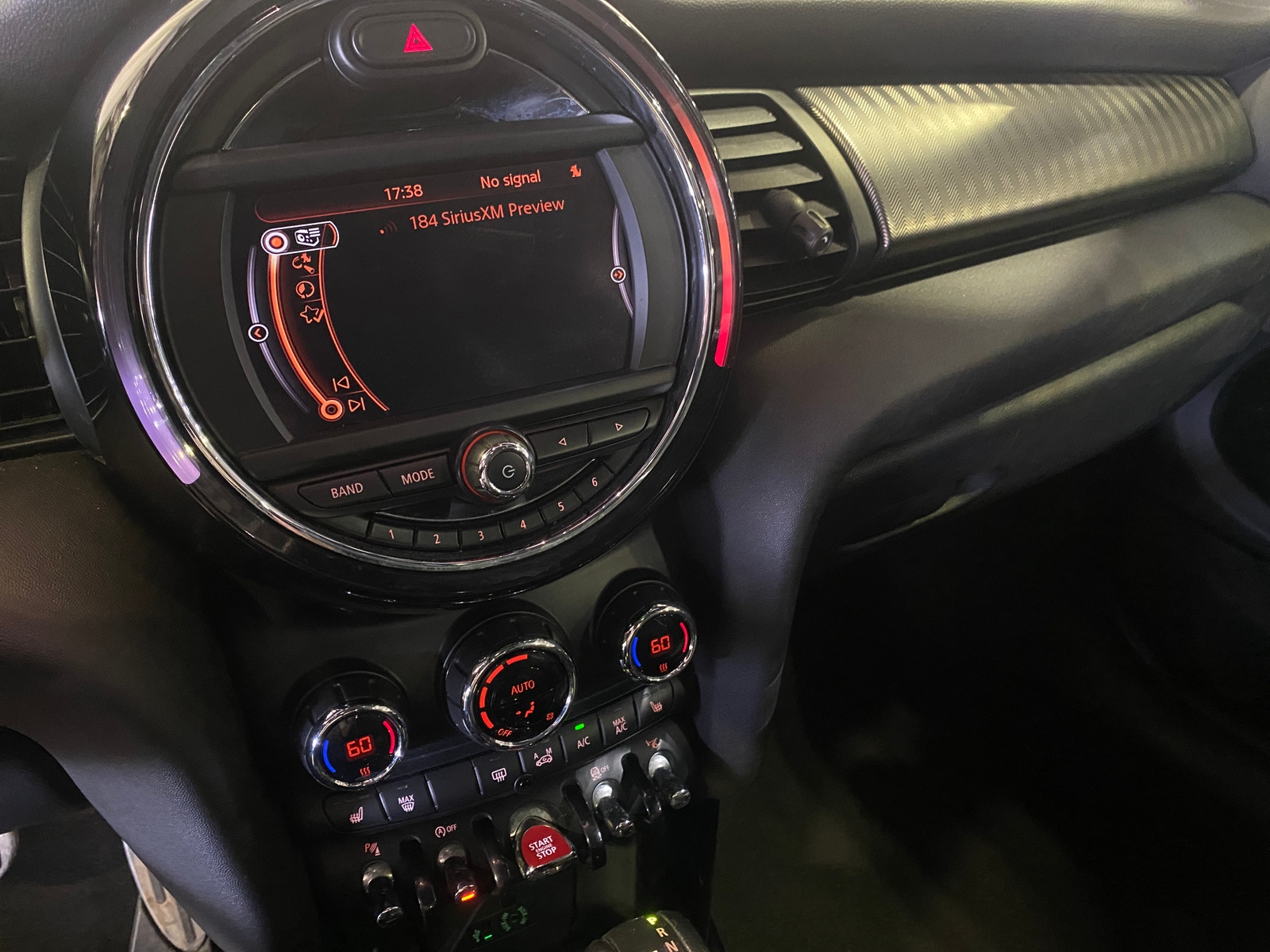 Thumbnail: 2015 MINI Cooper Hardtop - 3