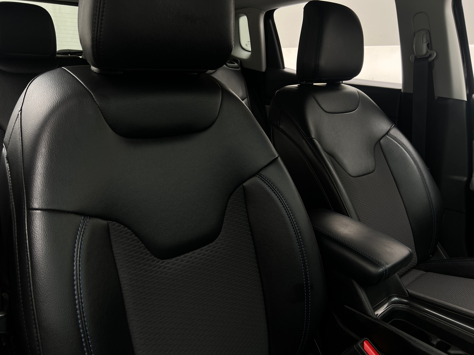 Thumbnail: 2022 Jeep Compass - 2