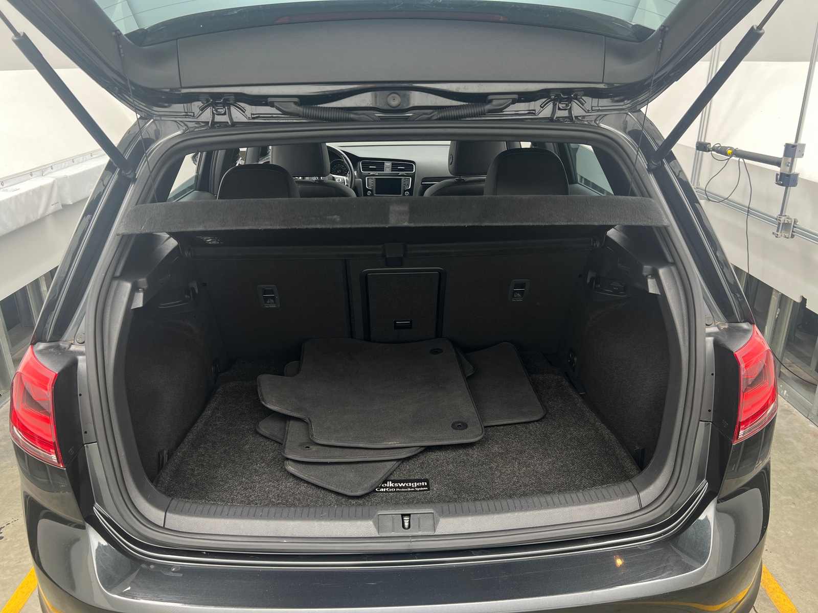 Thumbnail: 2016 Volkswagen Golf - 7