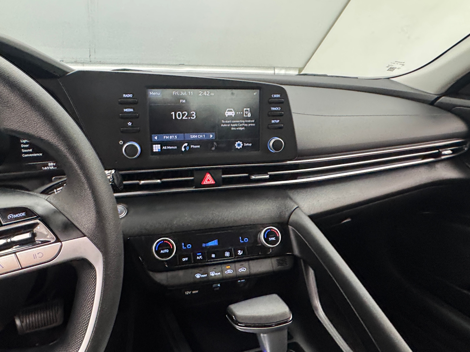 Thumbnail: 2023 Hyundai Elantra - 4