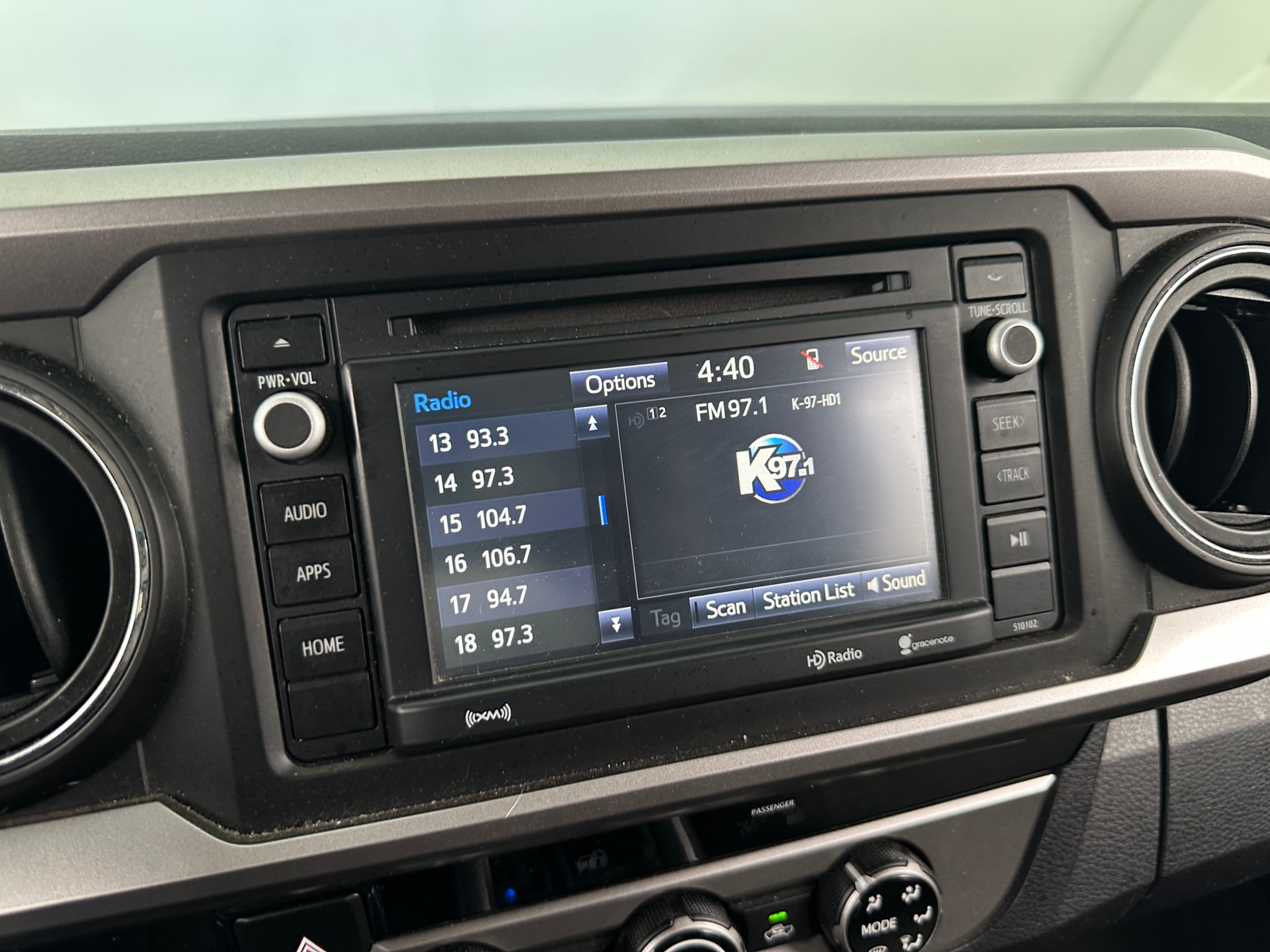 Thumbnail: 2016 Toyota Tacoma - 4