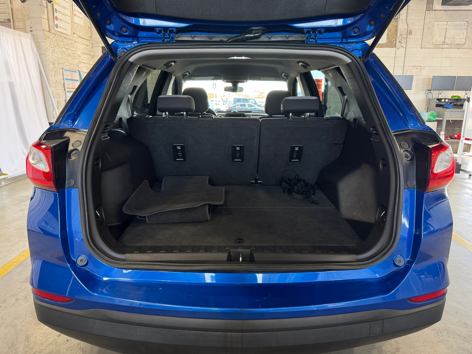 Thumbnail: 2019 Chevrolet Equinox - 7