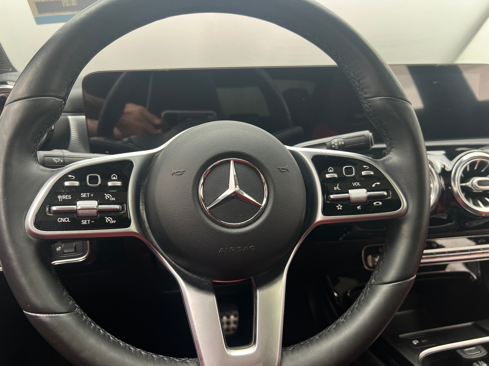 Thumbnail: 2021 Mercedes-Benz CLA - 4