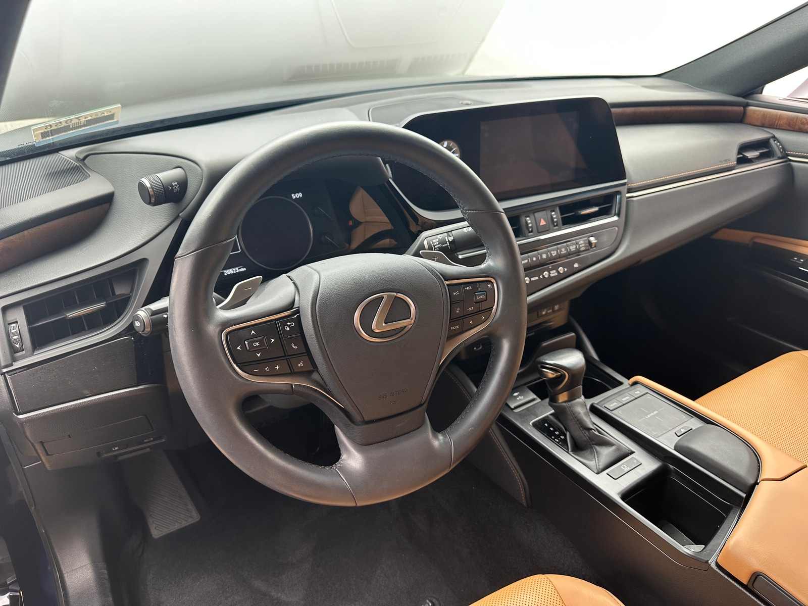 Thumbnail: 2022 Lexus ES - 2