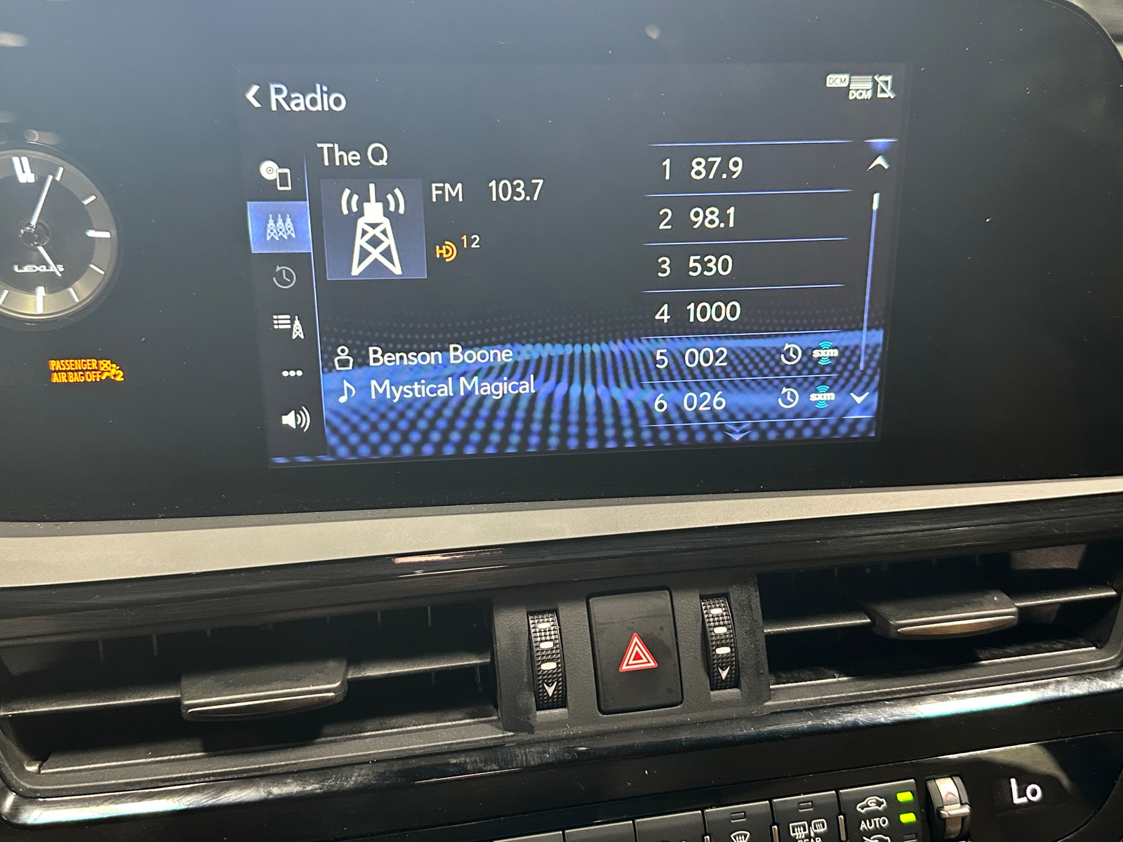 Thumbnail: 2022 Lexus ES - 3