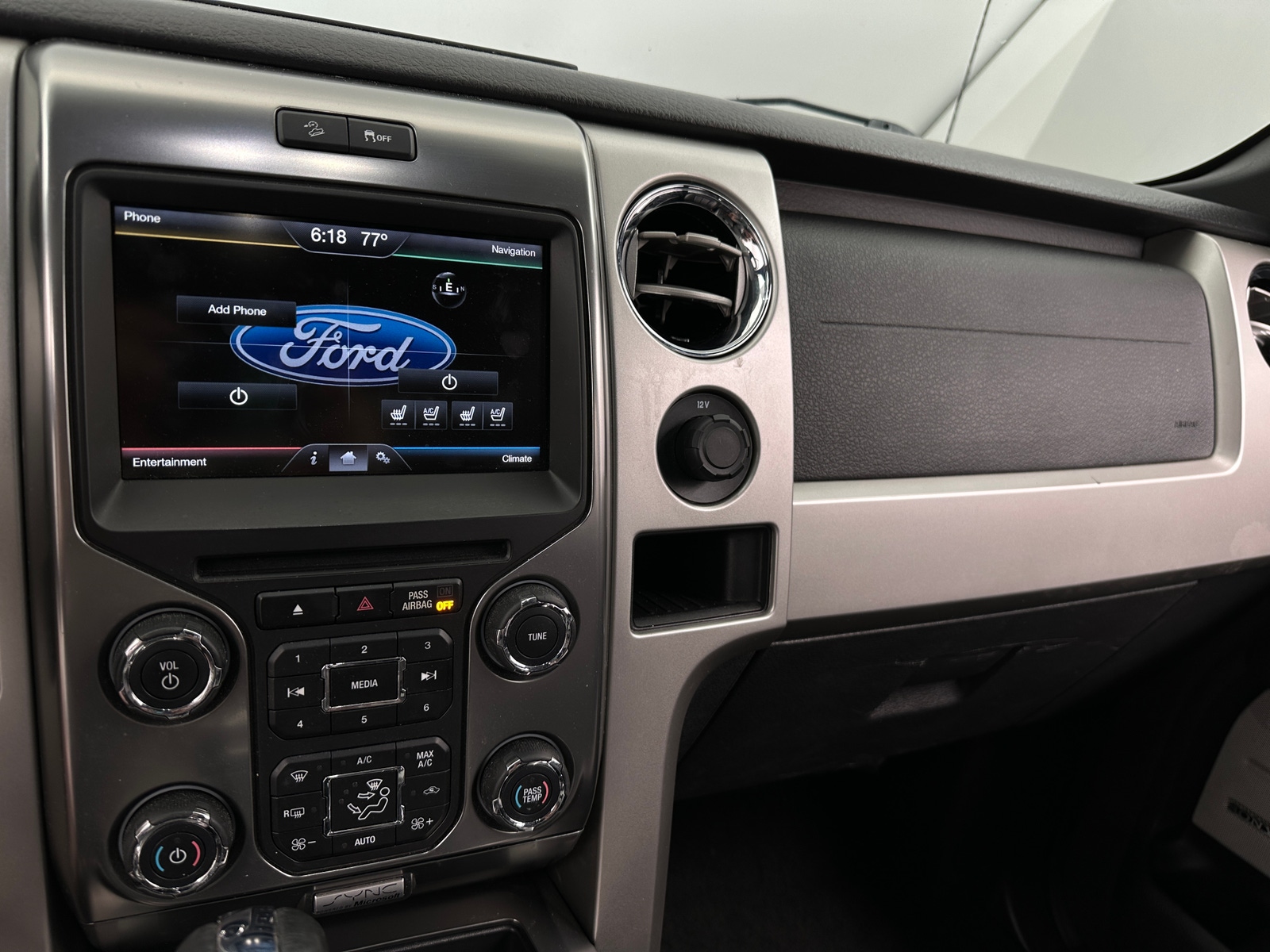 Thumbnail: 2014 Ford Econoline - 3