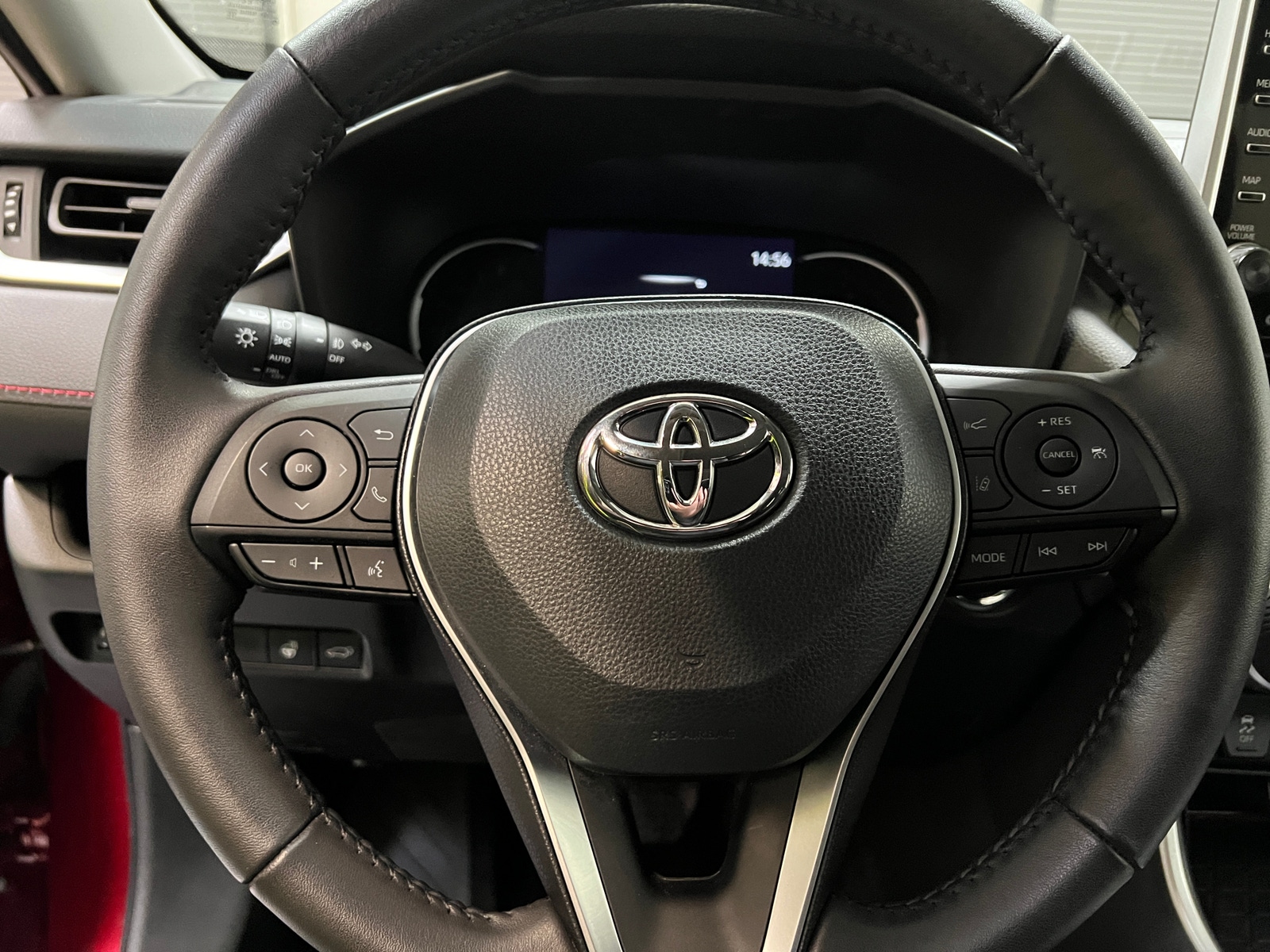 Thumbnail: 2022 Toyota RAV4 - 4