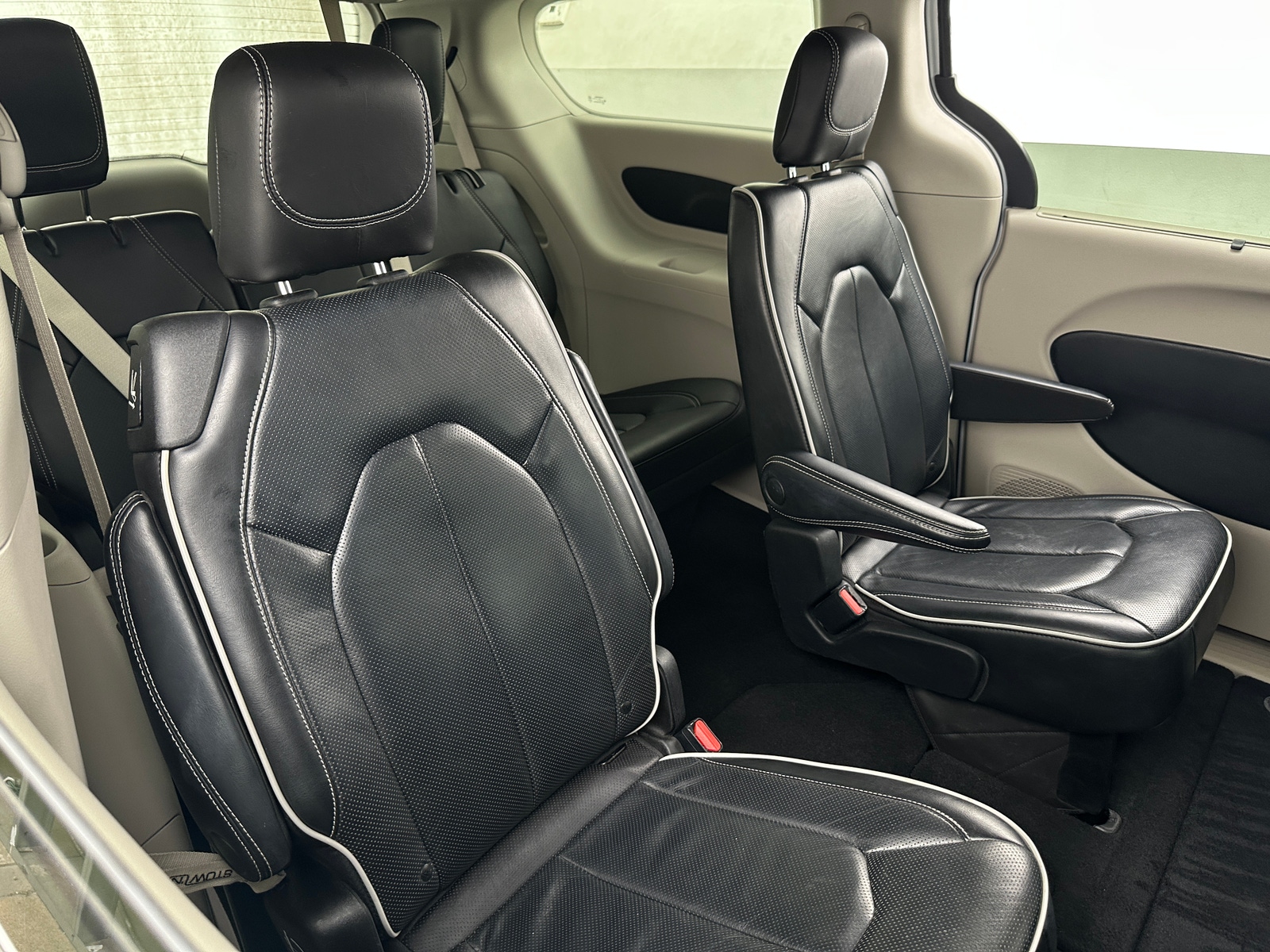 Thumbnail: 2024 Chrysler Pacifica - 5