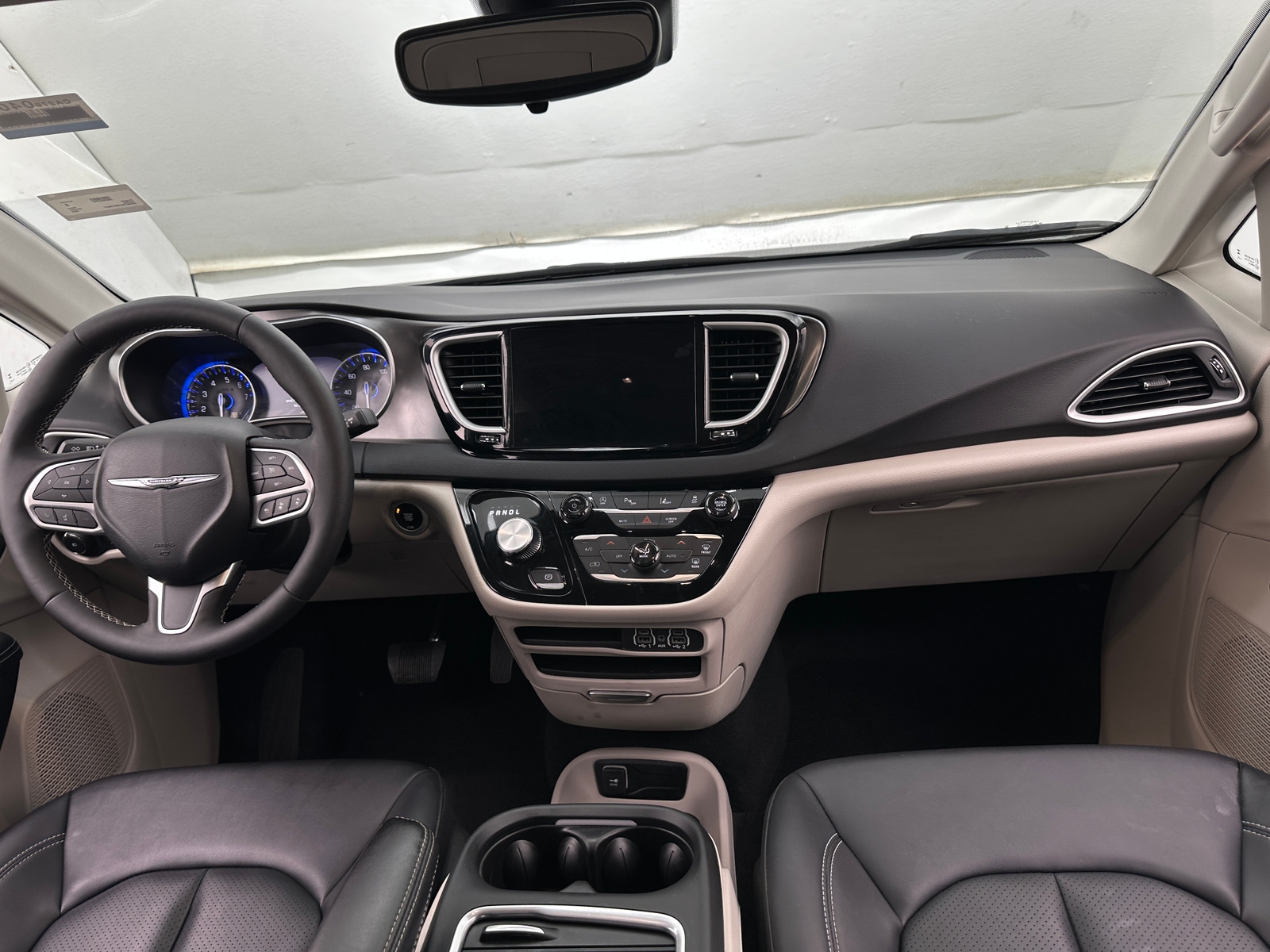 Thumbnail: 2024 Chrysler Pacifica - 2