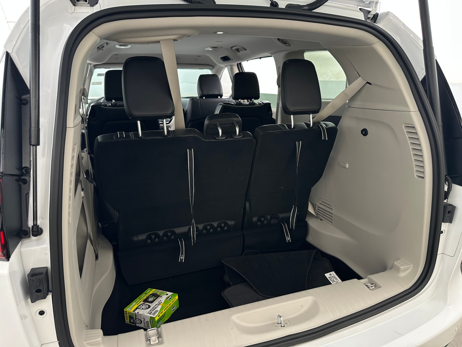 Thumbnail: 2024 Chrysler Pacifica - 6