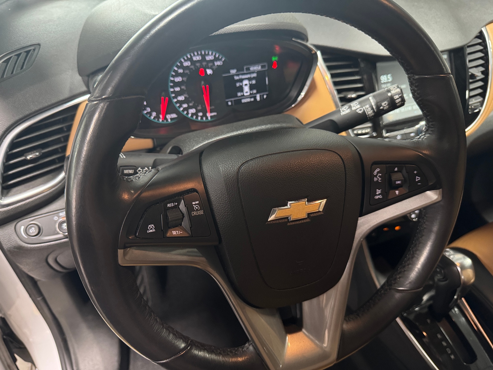 Thumbnail: 2017 Chevrolet Trax - 4
