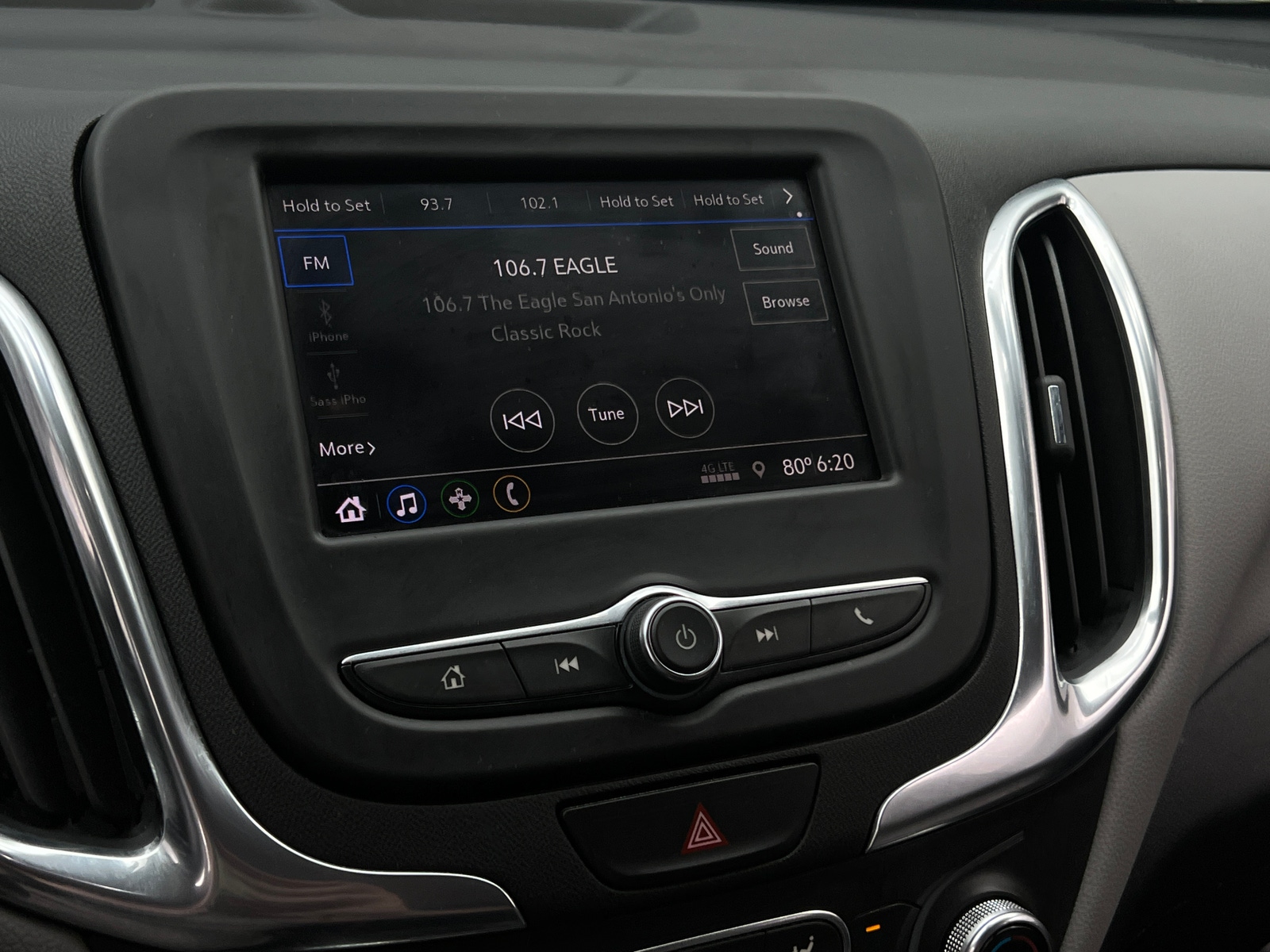 Thumbnail: 2021 Chevrolet Equinox - 4