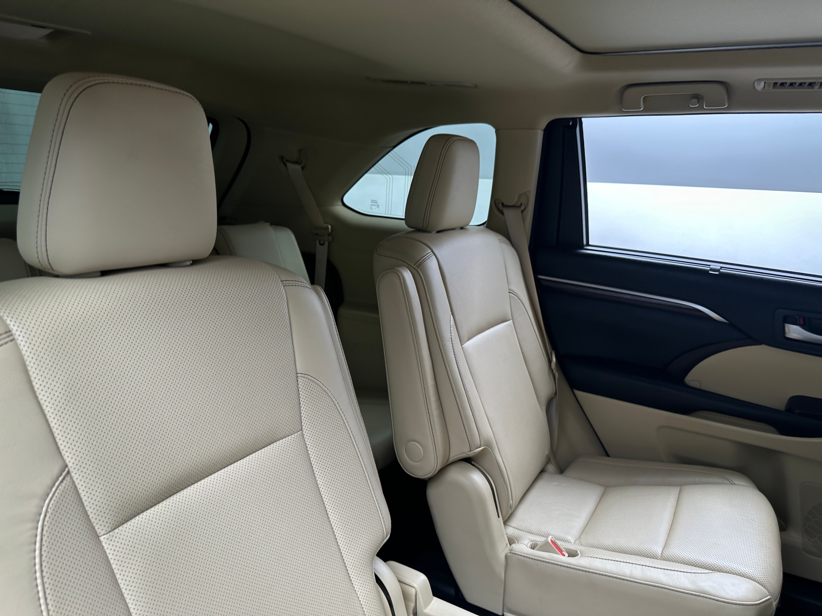 Thumbnail: 2015 Toyota Highlander - 5